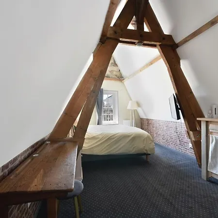 La Cour Des Grands Bed & Breakfast