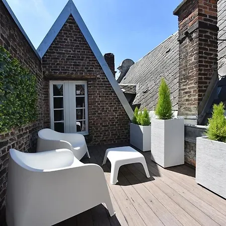 La Cour Des Grands Arras