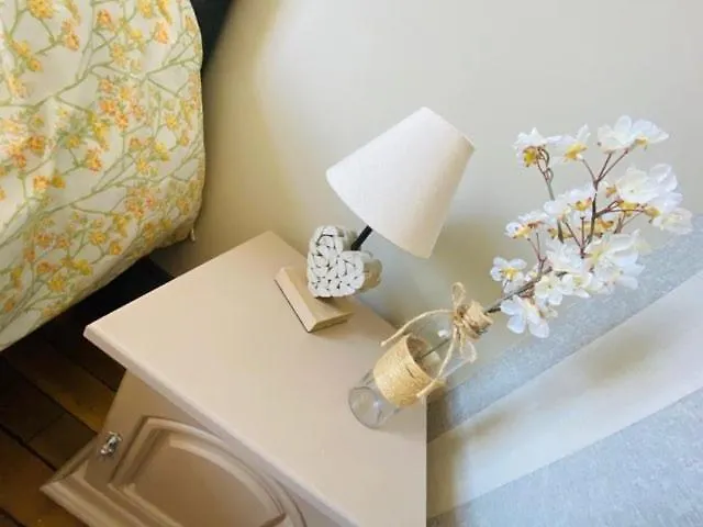 Couette-café La Cour Des Grands 4*